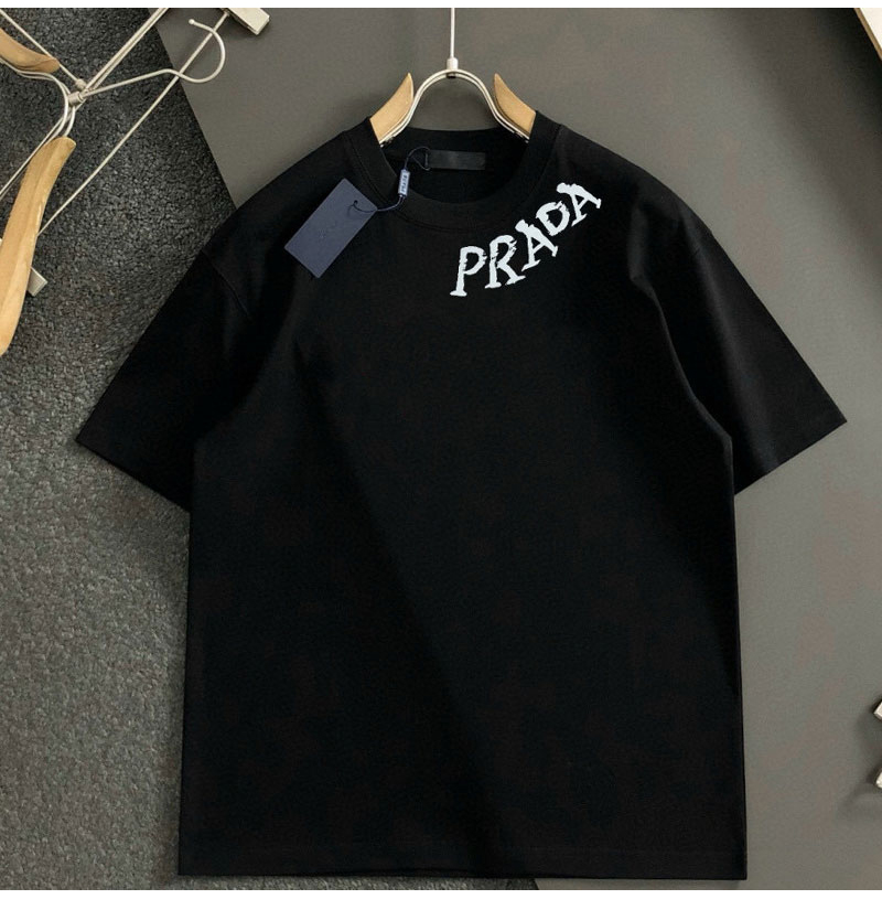 PRADA-041313 프라다 2026SS 남녀공용 자수크루넥 티셔츠