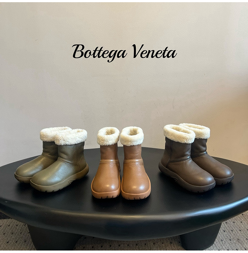 BOTTEGA VENETA-112102 보테가베네타 25F/W 가을/겨울용 라운드 토우 퍼 숏 부츠 (3컬러)